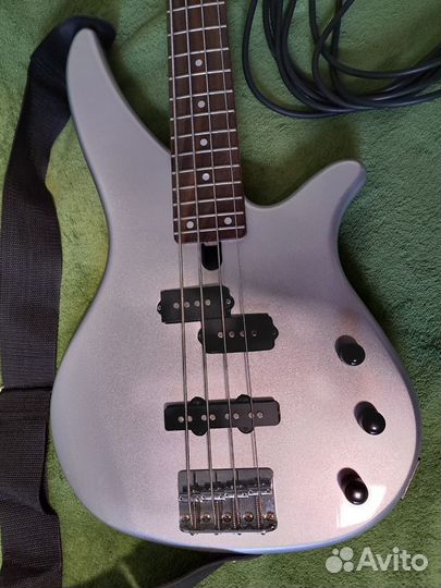 Бас гитара Yamaha RBX 170 + комбоусилитель