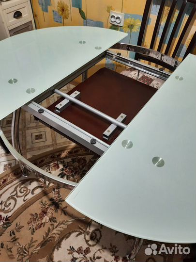 Кухонный стол