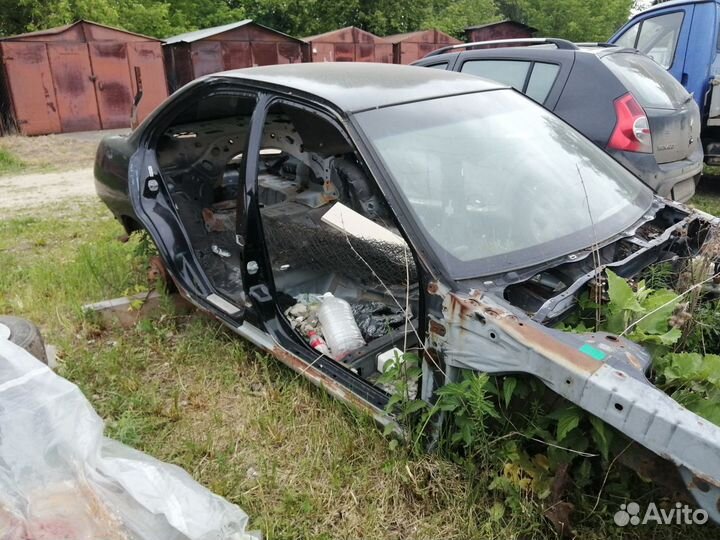 Заднее крыло (четверть) Nissan Sentra 2001