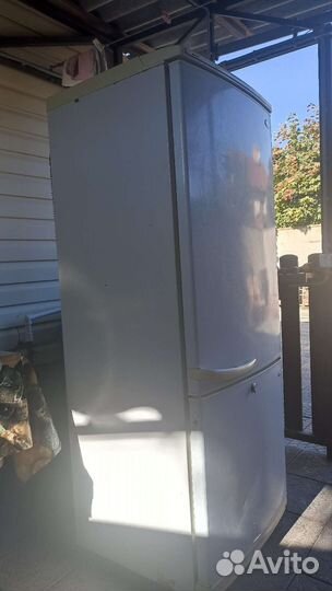 Холодильник бу Атлант