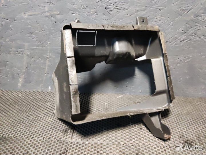 Воздухозаборник передний Bmw 550Ix F10 N63 2010