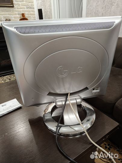 Монитор LG flatron L1930P