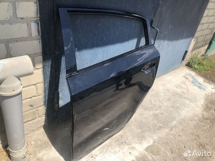 Задняя левая дверь Kia Rio XLine