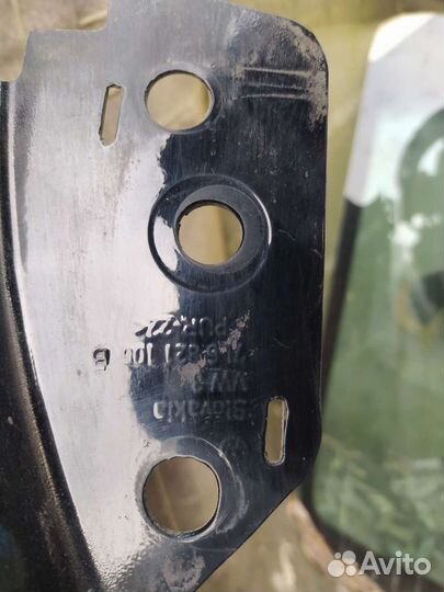 Передняя правая крыло Volkswagen Touareg 02-07