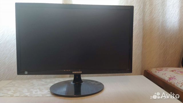 Монитор Samsung