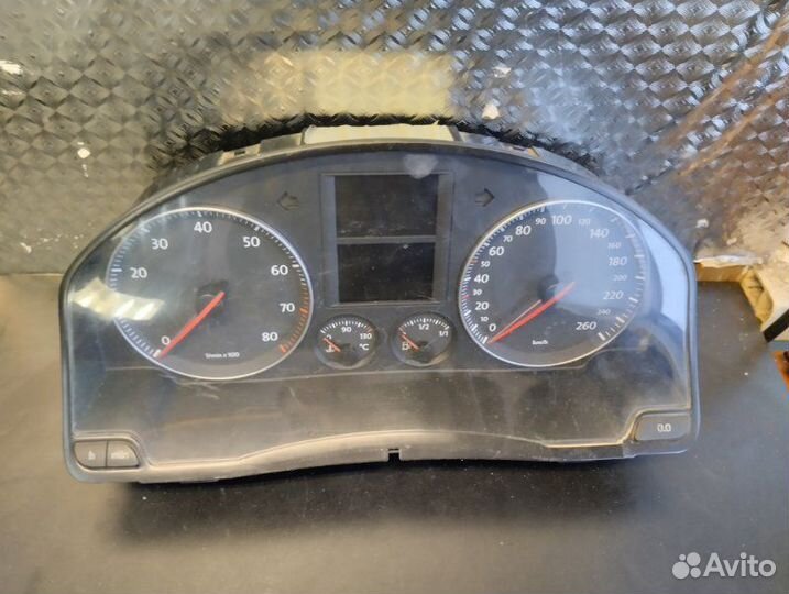 Панель приборов Volkswagen Golf 5 1.6 BSF