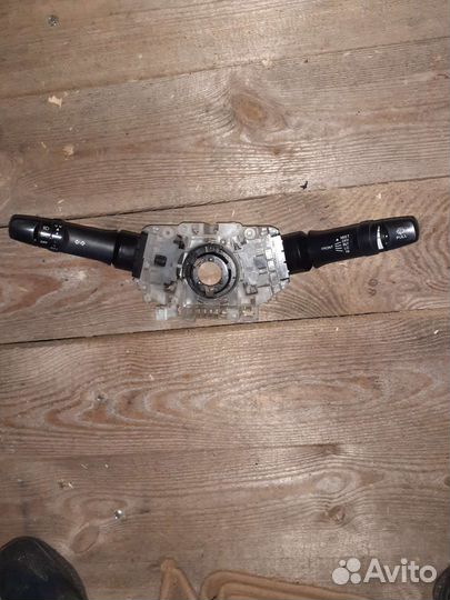 Подрулевой переключатель lancer 10 1.8