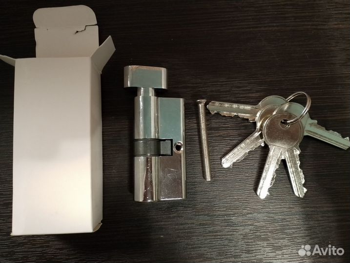 Личинка замка