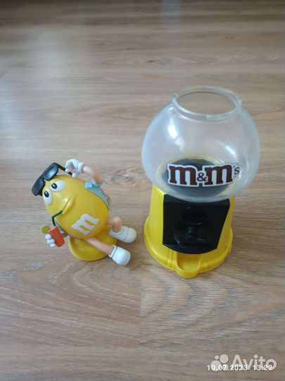 Автомат m&m's