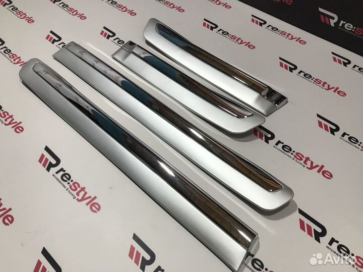 Молдинги дверей Lexus LX570 2012-2015 T610