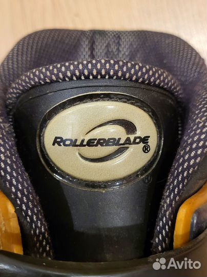 Роликовые коньки