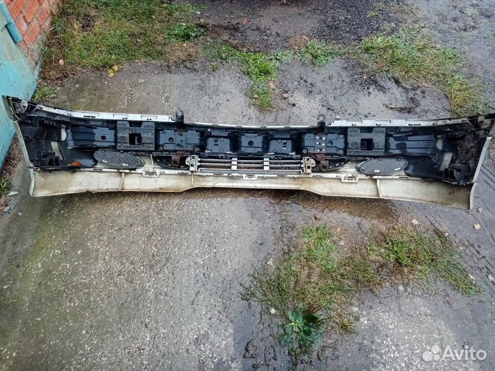 Бампер на mercedes W202