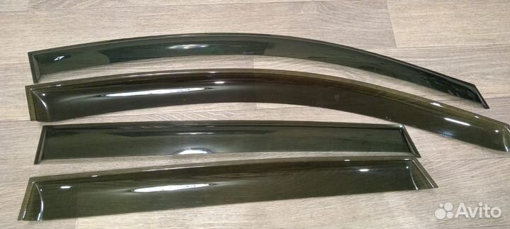 Дефлекторы сузуки liana