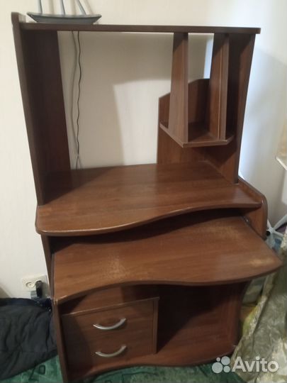 Компьютерный стол