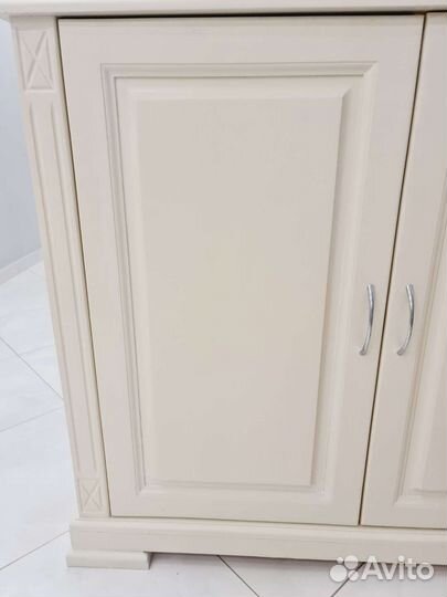 Тумба в гостиную/кухню