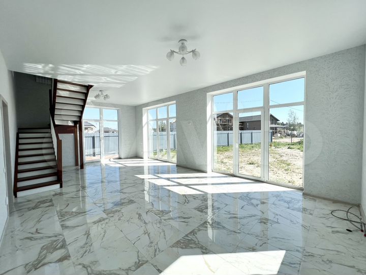 Дом 170 м² на участке 6 сот.