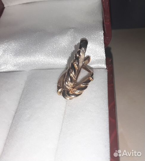 Золотые серьги 583