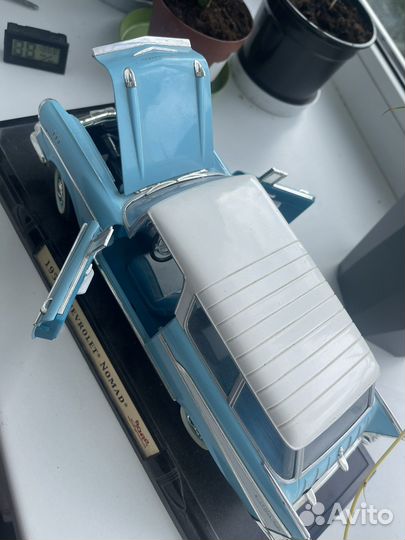 Модель 1:18 Road Signature Chevrolet Nomad 1957