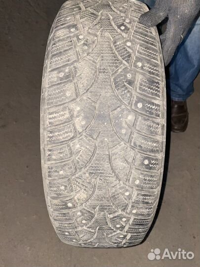 Continental Conti4x4IceContact 215/65 R16