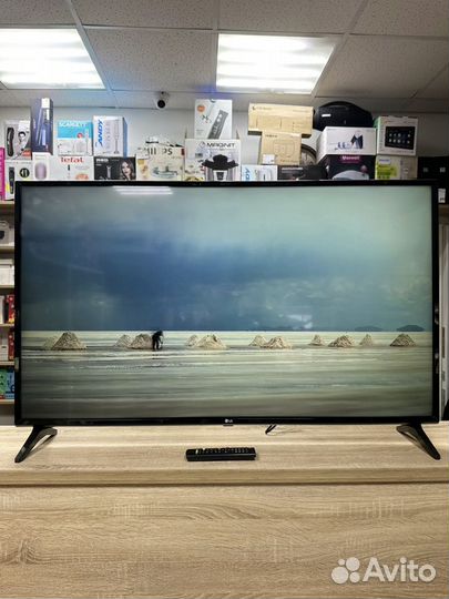 Телевизор LG 49UM7090PLA