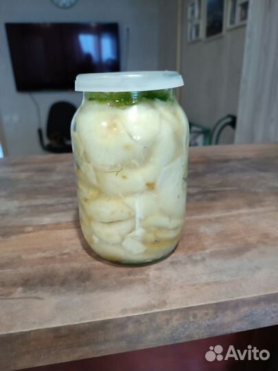 Грузди в банке