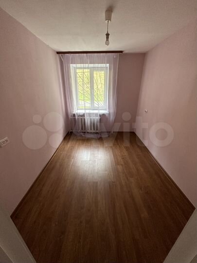 2-к. квартира, 42 м², 1/9 эт.
