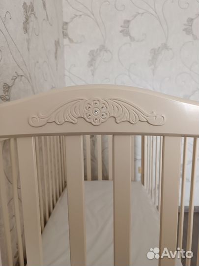 Детская кровать с маятником Гандылян