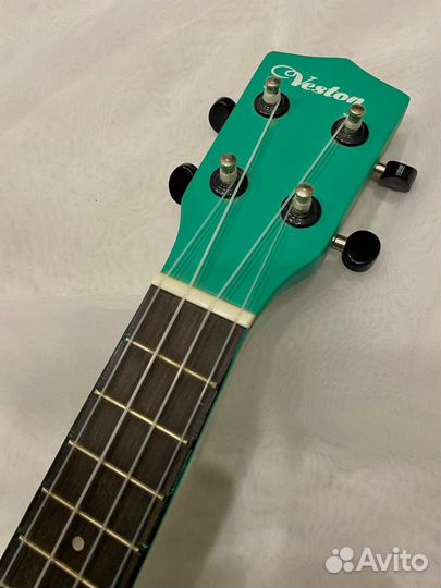 Укулеле Veston