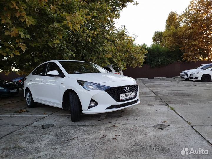 Аренда автомобиля нового Solaris HS