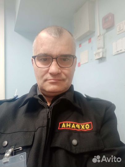 Старший смены, охранник