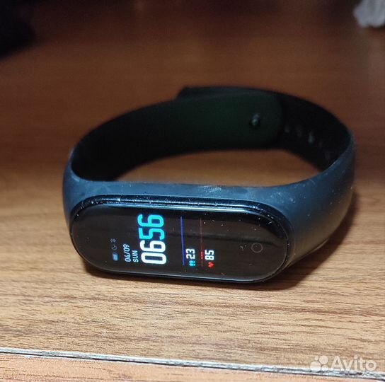 Фитнес браслет xiaomi mi band 4