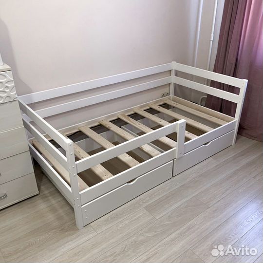 Кровать детская 140х70 из сосны в наличии