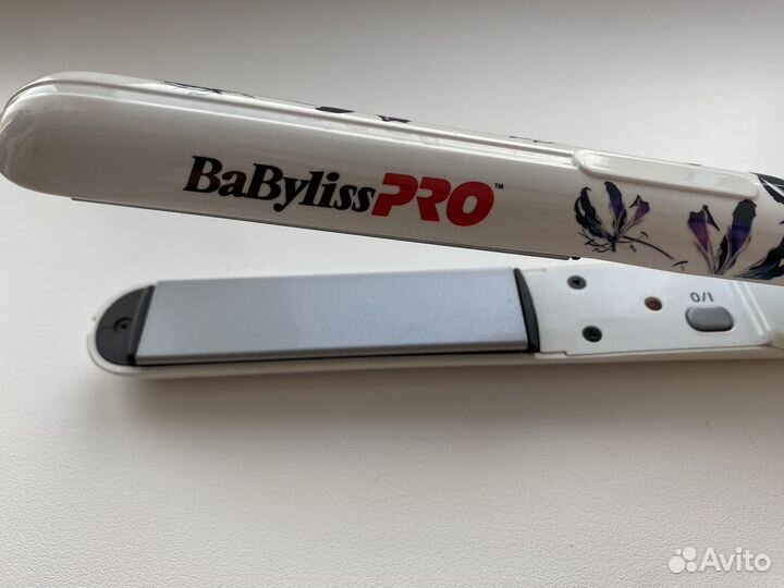 Профессиональный выпрямитель для волос