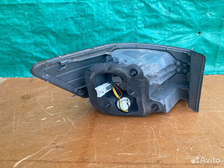 Фонарь задний наружный правый Kia Cerato 2011г