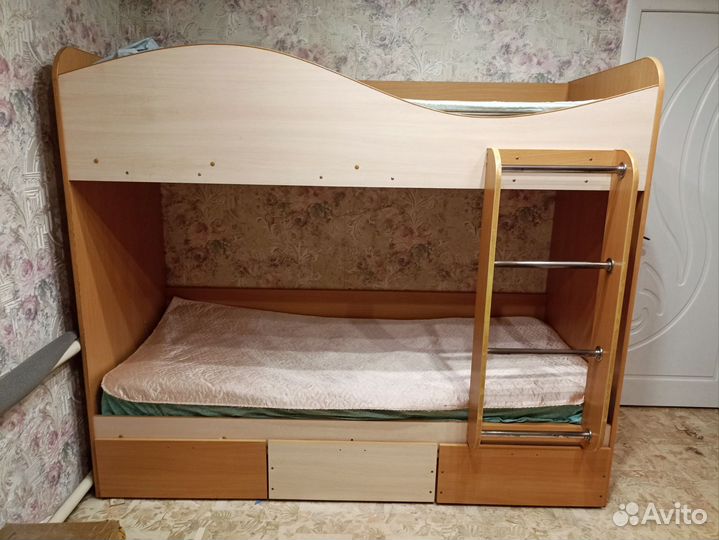 Двухъярусная кровать бу