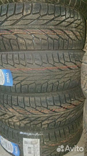 Nokian Tyres Hakkapeliitta R2 SUV 215/70 R16 100R