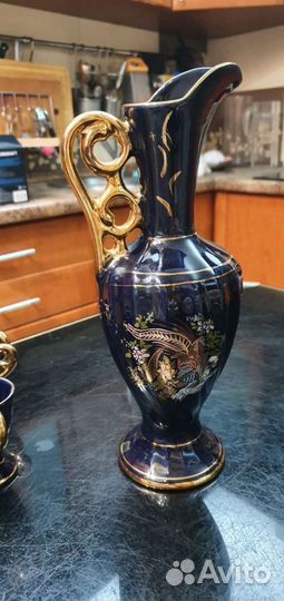 Кувшин с рюмками