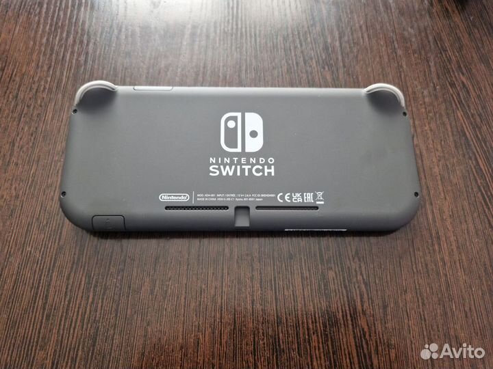 Nintendo Switch Lite прошитая