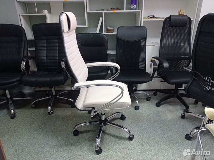 Кресло компьютерное бежевое metta надёжное