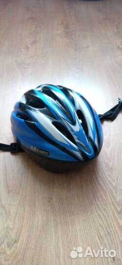 Велошлем детский р.54-58, б/у, защита б./у