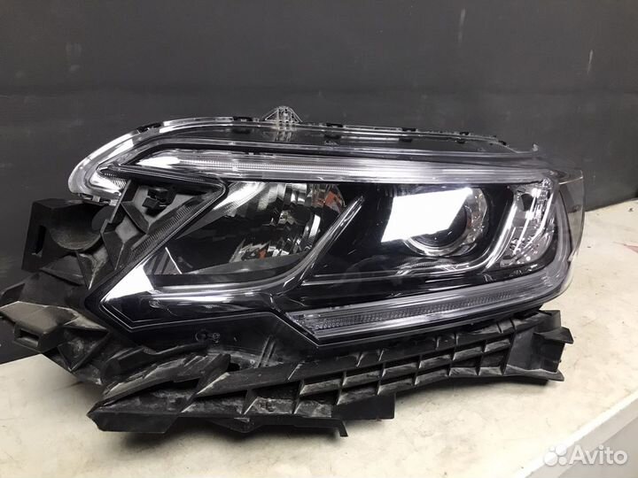 Фара левая Honda Cr-v 4