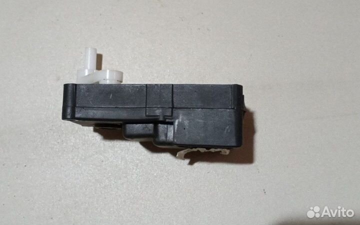 Моторчик привода заслонок отопителя Lifan X60