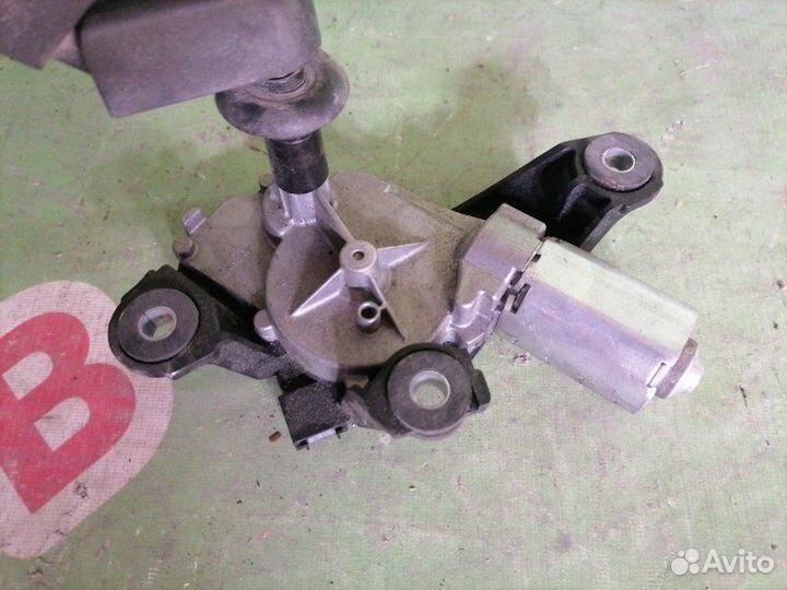 Моторчик стеклоочистителя задний задний Nissan