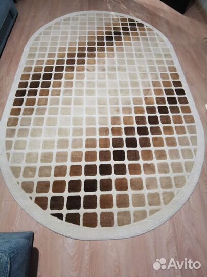 Ковер шерстяной 2 на 3 б/у (овал)