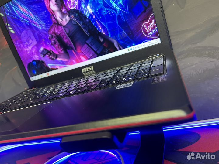 Игровой ноутбук MSI i7 GTX 16GB озу 4GB видео SSD