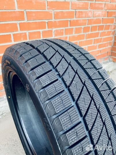 Sailun Ice Blazer Arctic EVO 255/50 R19 107H