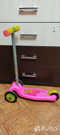 Самокат трехколесный