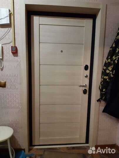 Установка входных металлических дверей в квартиру