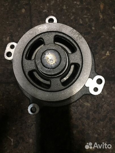 Насос водяной(Помпа) Ивеко Стралис Трекер