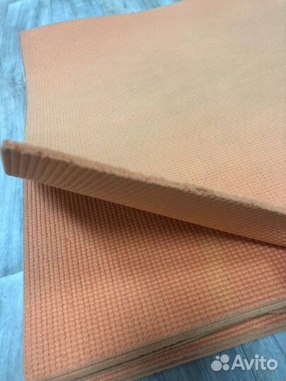 Коврик для йоги и фитнеса